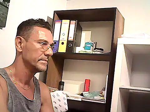 mastercharisma35 Adlı Modelin Web Kamerası Şovu