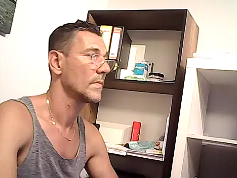 mastercharisma35 Adlı Modelin Web Kamerası Şovu