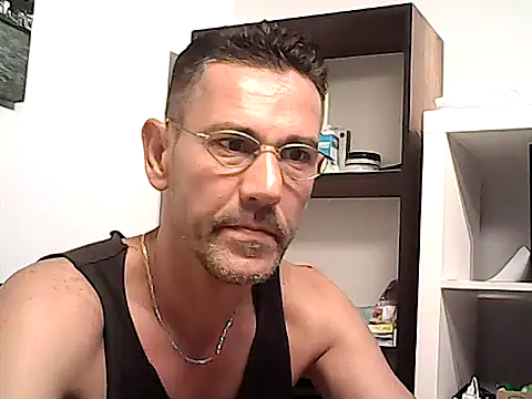 mastercharisma35 Adlı Modelin Web Kamerası Şovu