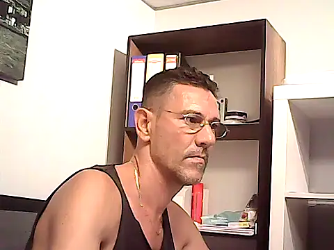 mastercharisma35 Adlı Modelin Web Kamerası Şovu