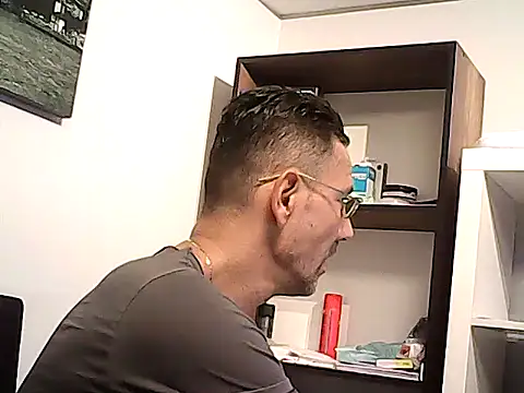 mastercharisma35n Webbikameraesitys
