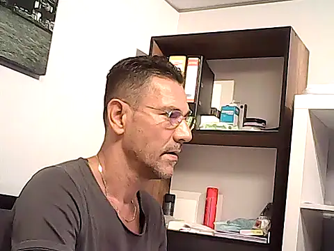 mastercharisma35's Webcam Show