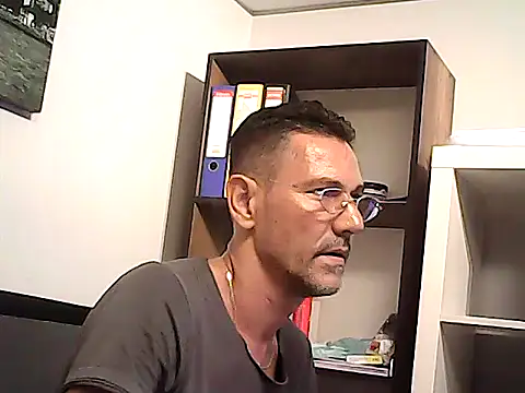 mastercharisma35 Adlı Modelin Web Kamerası Şovu