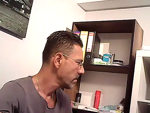 mastercharisma35 Adlı Modelin Web Kamerası Şovu