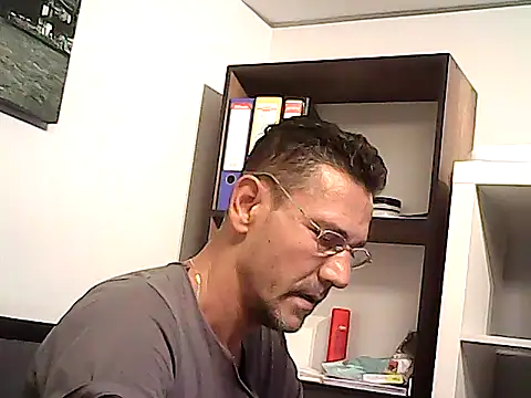 mastercharisma35 Adlı Modelin Web Kamerası Şovu