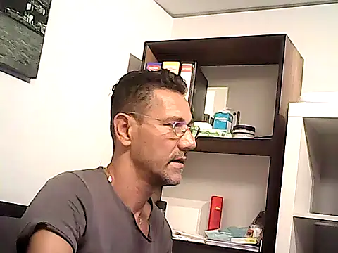 mastercharisma35 Adlı Modelin Web Kamerası Şovu