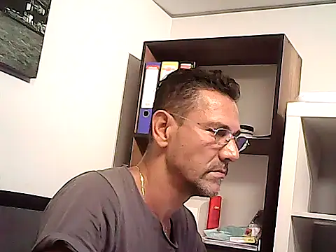 mastercharisma35 Adlı Modelin Web Kamerası Şovu