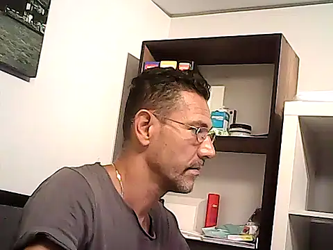 mastercharisma35 Adlı Modelin Web Kamerası Şovu