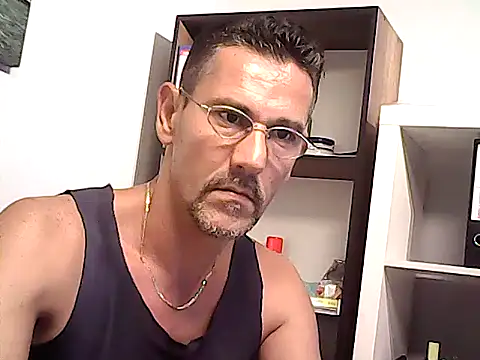 mastercharisma35 Adlı Modelin Web Kamerası Şovu