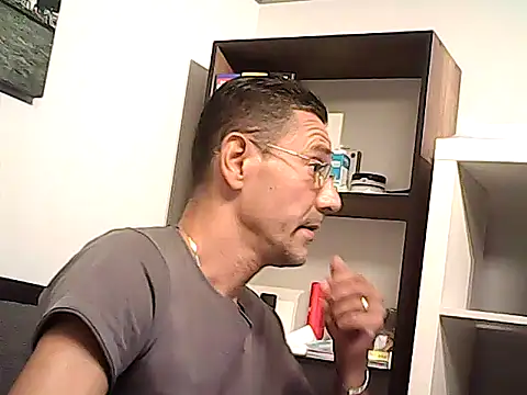 mastercharisma35 在線直播表演