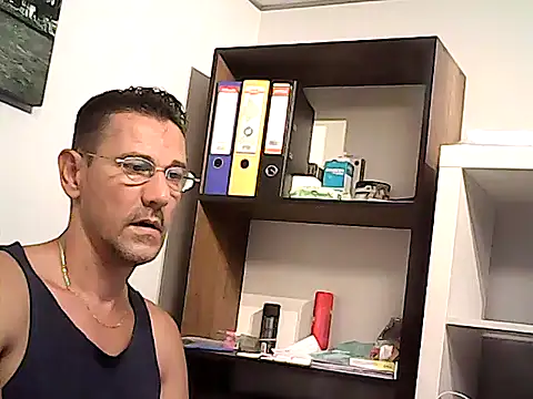 Pokazy przed kamerką – mastercharisma35
