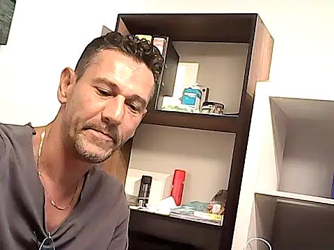 Show modela mastercharisma35 na web-kameri