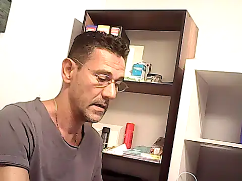 mastercharisma35 Adlı Modelin Web Kamerası Şovu