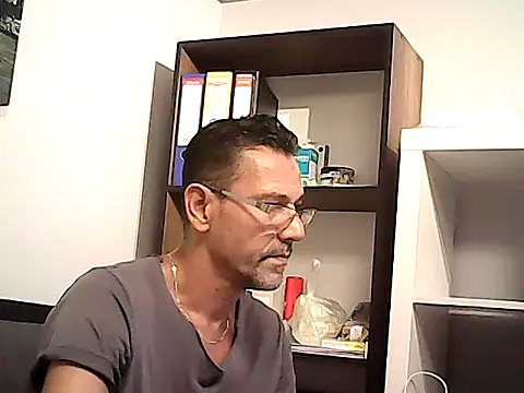 mastercharisma35 Show in webcam