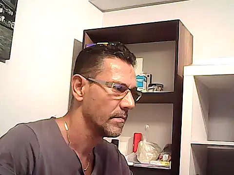 mastercharisma35 Adlı Modelin Web Kamerası Şovu