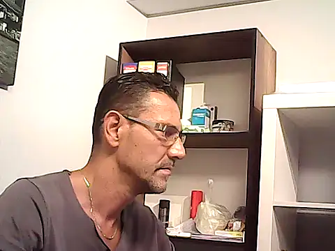 mastercharisma35 Adlı Modelin Web Kamerası Şovu