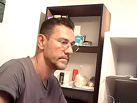mastercharisma35 Adlı Modelin Web Kamerası Şovu