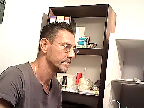 mastercharisma35 Adlı Modelin Web Kamerası Şovu
