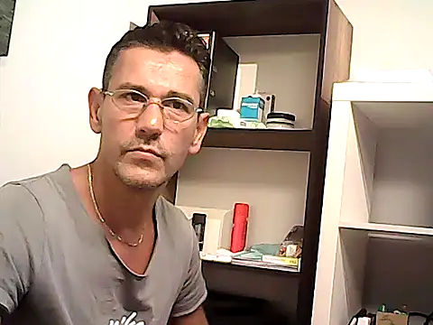 mastercharisma35 Adlı Modelin Web Kamerası Şovu