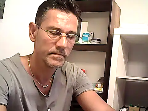 mastercharisma35 Adlı Modelin Web Kamerası Şovu