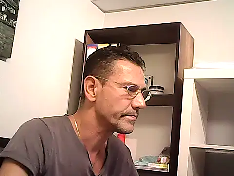 mastercharisma35 Adlı Modelin Web Kamerası Şovu