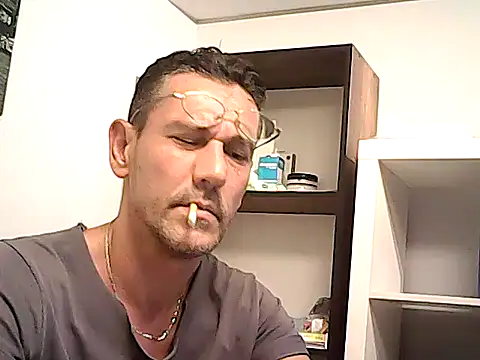 Show de mastercharisma35 na webcam