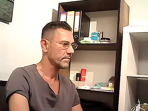 mastercharisma35: вебкам-шоу
