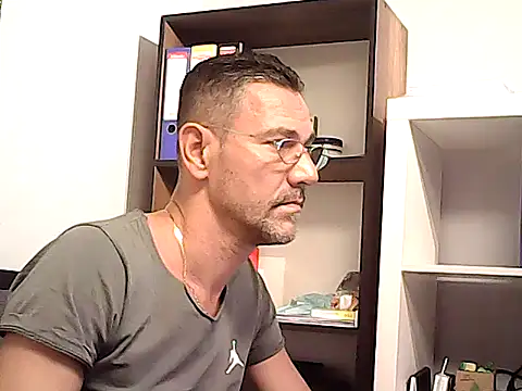 mastercharisma35 Adlı Modelin Web Kamerası Şovu