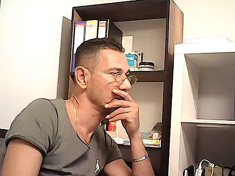 mastercharisma35 Adlı Modelin Web Kamerası Şovu