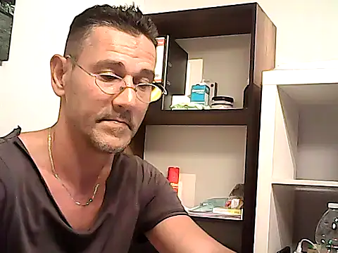 mastercharisma35 Adlı Modelin Web Kamerası Şovu