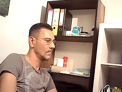 mastercharisma35 Adlı Modelin Web Kamerası Şovu