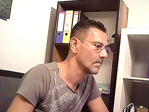 mastercharisma35 Adlı Modelin Web Kamerası Şovu
