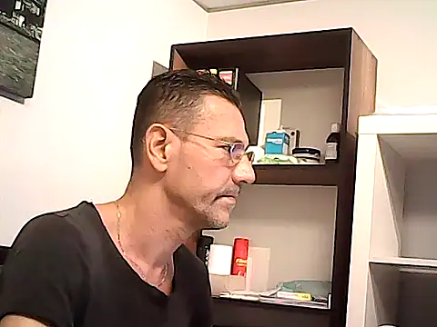 mastercharisma35 Adlı Modelin Web Kamerası Şovu
