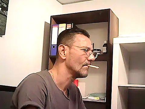mastercharisma35 Adlı Modelin Web Kamerası Şovu