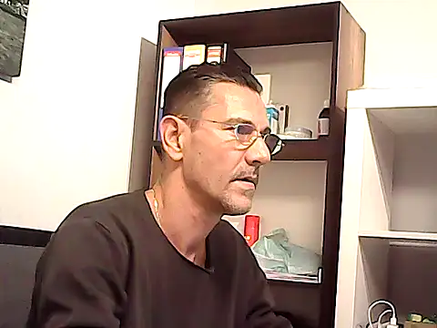 mastercharisma35 Adlı Modelin Web Kamerası Şovu