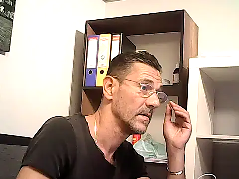 mastercharisma35 在線直播表演