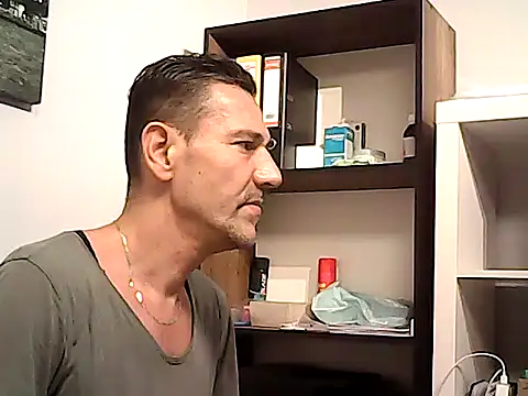 mastercharisma35 Adlı Modelin Web Kamerası Şovu