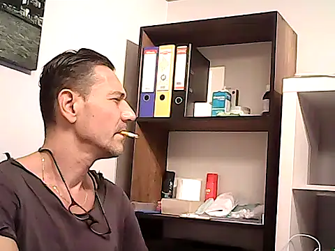 Show modela mastercharisma35 na web-kameri