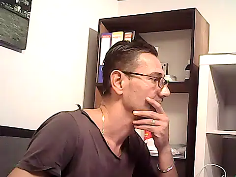 mastercharisma35 Adlı Modelin Web Kamerası Şovu