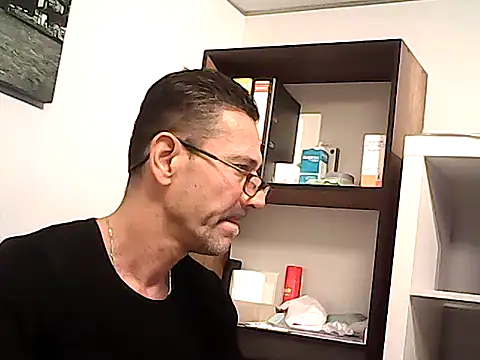 XXX chat uživo modela mastercharisma35