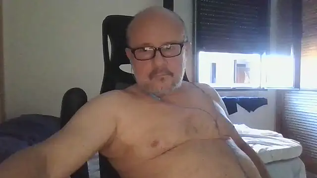 desubikao62 Show in webcam
