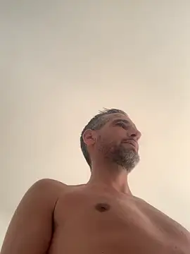 mika13113 webkamerás műsora