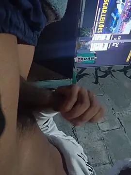 radx0: διαδικτυακό σόου στην κάμερα