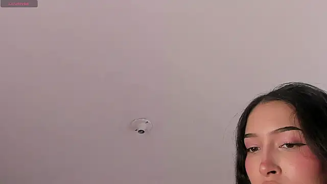 Britney_Rose Adlı Modelin Canlı XXX Sohbeti