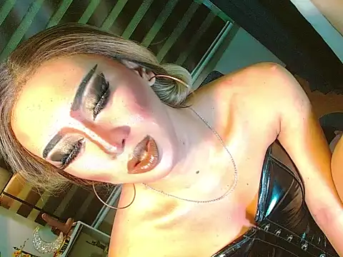 HOLLYWOOD_QUEEN_88 Webcam-Show