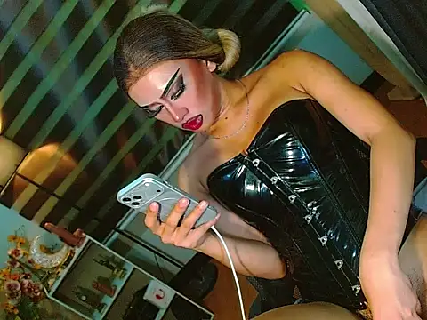 HOLLYWOOD_QUEEN_88 Pertunjukan Webcam