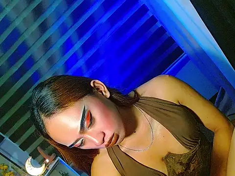 HOLLYWOOD_QUEEN_88 Pertunjukan Webcam