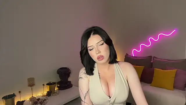 mistress_of_hearts' Live XXX Chat