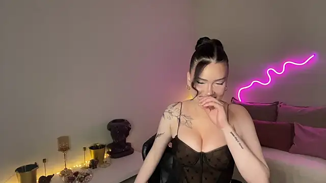 Chat +18 de mistress_of_hearts ao vivo