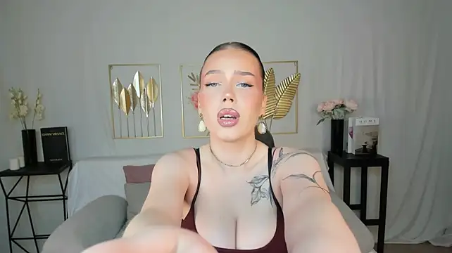 צ'אט XXX בשידור חי של mistress_of_hearts